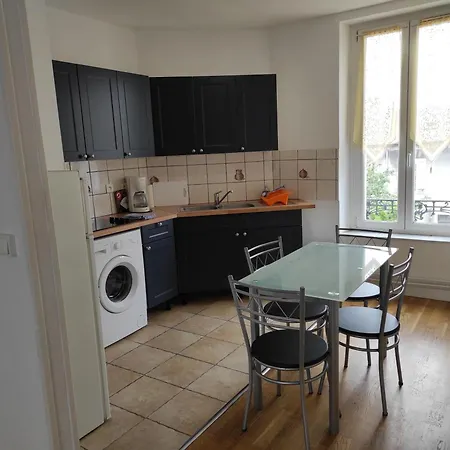 Charmants, Quartier Calme Appartement *